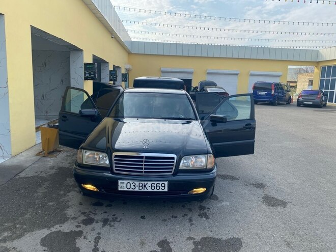 Mercedes C 180 1999, 367,716 km - 1.8 l - Ucar