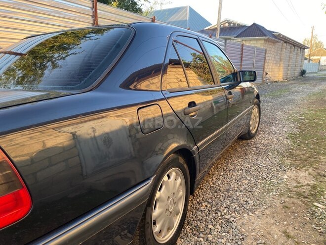 Mercedes C 180 1999, 367,716 km - 1.8 l - Ucar