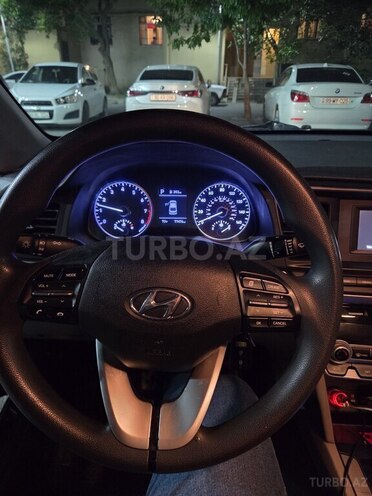 Hyundai Elantra 2019, 124,563 km - 2.0 l - Bakı
