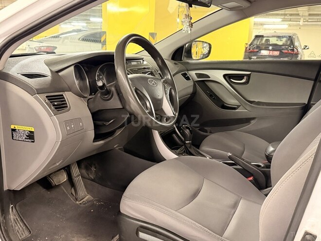 Hyundai Elantra 2015, 126,000 km - 1.8 l - Gəncə