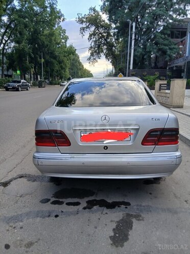Mercedes E 200 2000, 529,292 km - 2.2 l - Ağstafa