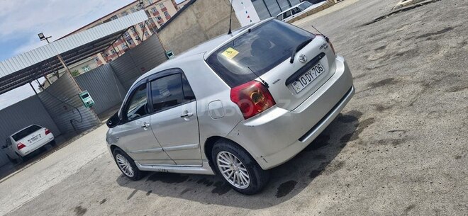 Toyota Corolla 2004, 380,000 km - 1.4 l - Bakı