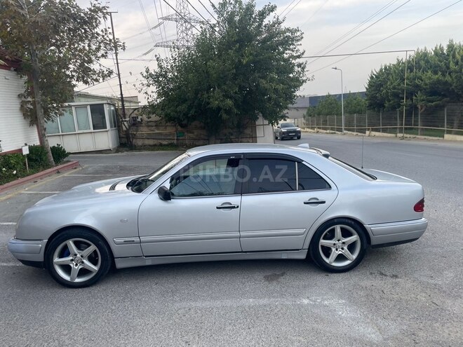 Mercedes E 240 1998, 376,584 km - 2.4 l - Bakı