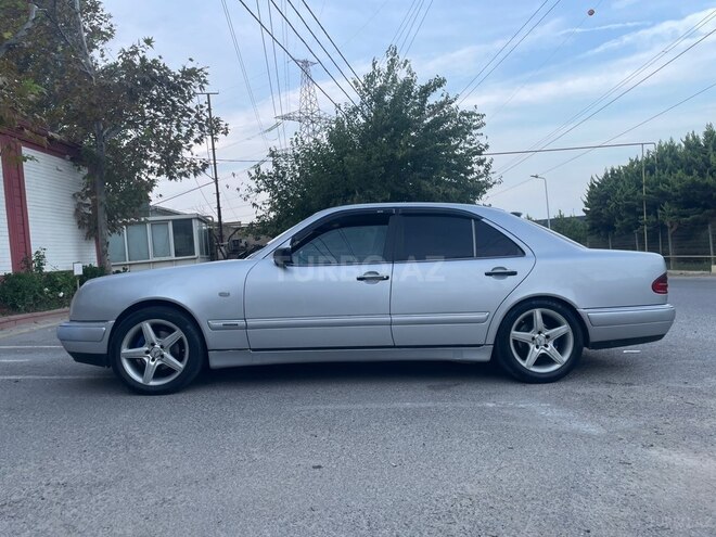 Mercedes E 240 1998, 376,584 km - 2.4 l - Bakı
