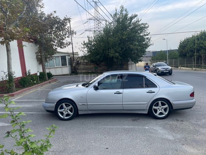 Mercedes E 240 1998, 376,584 km - 2.4 l - Bakı