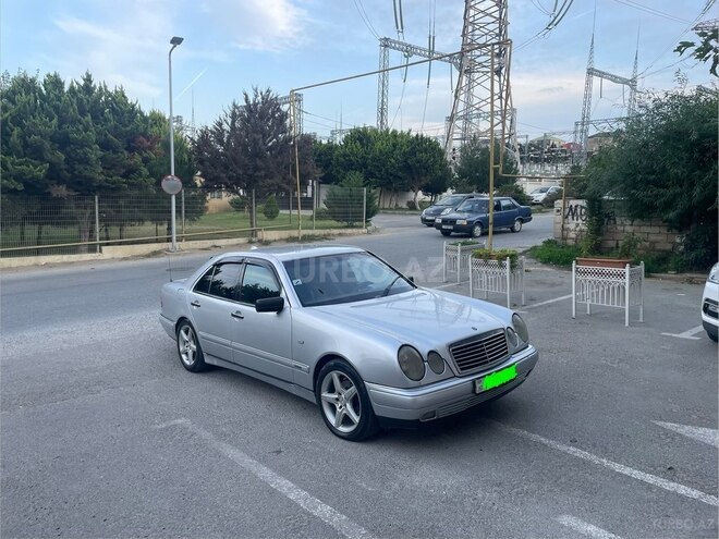 Mercedes E 240 1998, 376,584 km - 2.4 l - Bakı