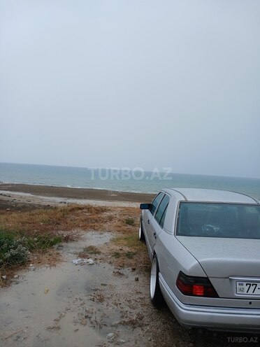 Mercedes 220 E 1994, 390,000 km - 2.2 l - Bakı