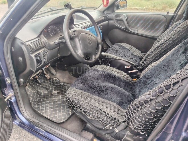 Opel Astra 1995, 466,000 km - 1.6 l - Bakı
