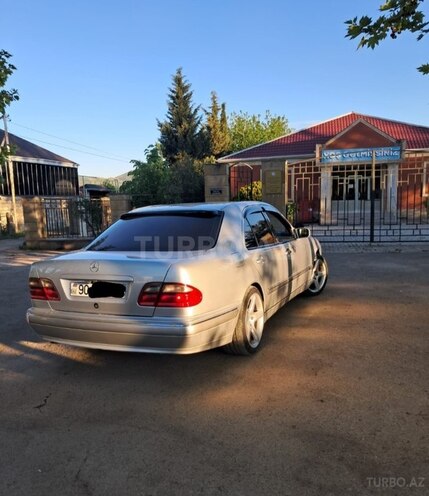 Mercedes E 280 2000, 296,000 km - 2.8 l - Tovuz