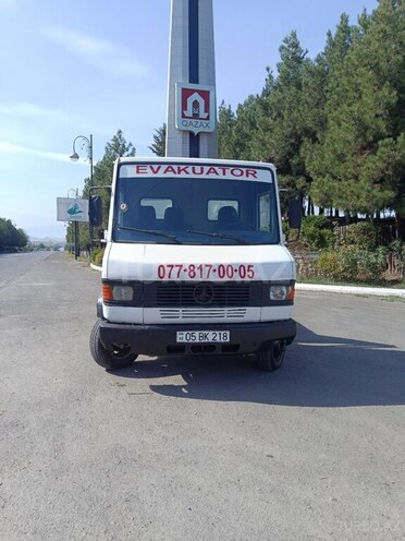 Mercedes 508 1995, 500,000 km - 2.3 l - Qazax