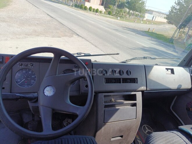 Mercedes 508 1995, 500,000 km - 2.3 l - Qazax