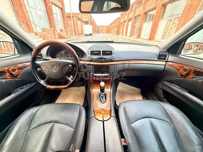 Mercedes E 240 2005, 280,000 km - 2.6 l - Gəncə