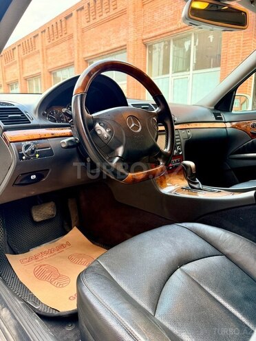 Mercedes E 240 2005, 280,000 km - 2.6 l - Gəncə