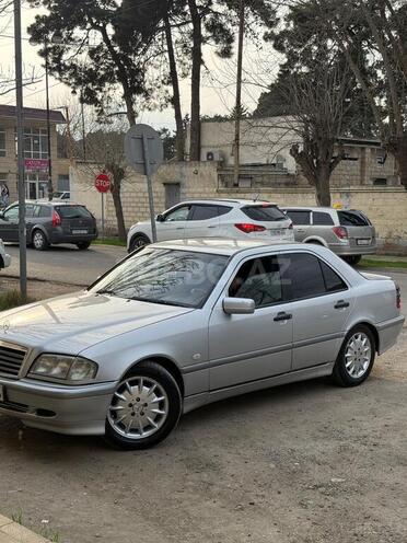 Mercedes C 240 1999, 222,000 km - 2.4 l - Biləsuvar