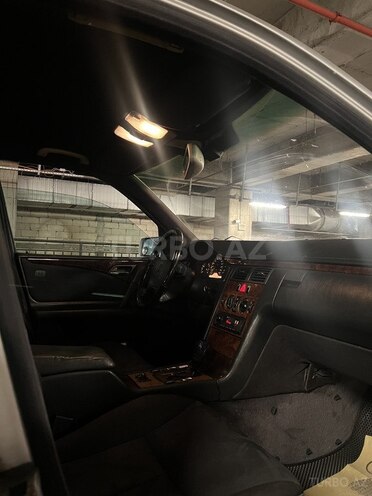 Mercedes E 220 1998, 350,000 km - 2.2 l - Bakı