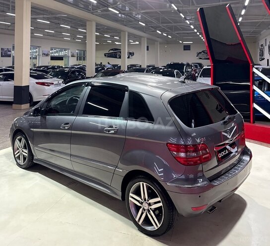 Mercedes B 170 2010, 185,000 km - 1.7 l - Sumqayıt