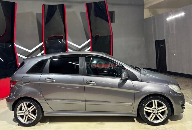 Mercedes B 170 2010, 185,000 km - 1.7 l - Sumqayıt