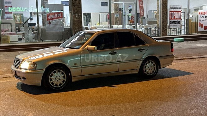 Mercedes C 220 2000, 525,000 km - 2.2 l - Bakı