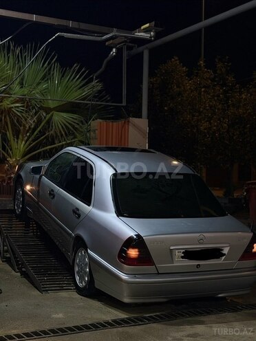 Mercedes C 220 2000, 525,000 km - 2.2 l - Bakı