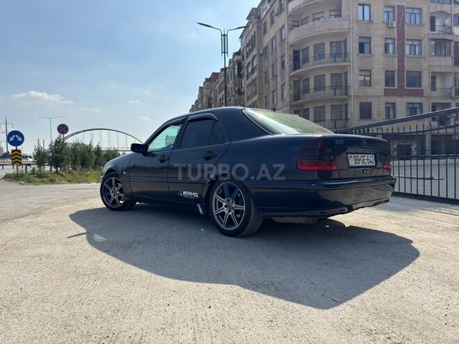 Mercedes C 220 1999, 500,000 km - 2.2 л - Xırdalan