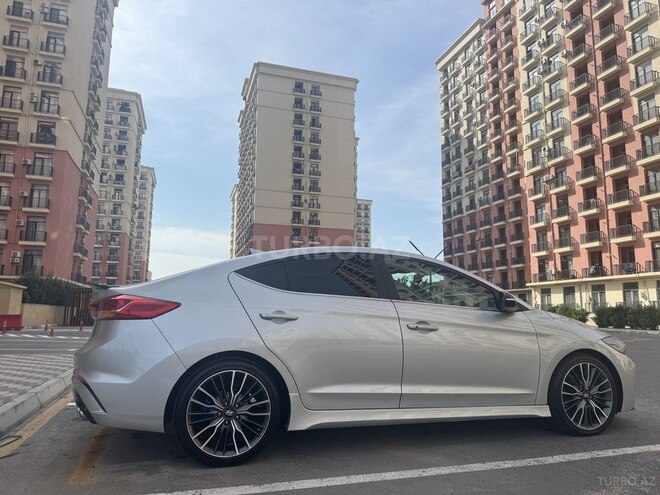 Hyundai Elantra 2017, 156,106 km - 1.6 л - Bakı