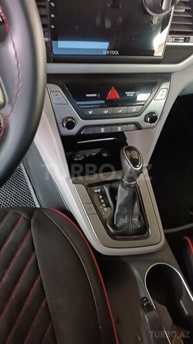 Hyundai Elantra 2017, 280,000 km - 2.0 l - Bakı
