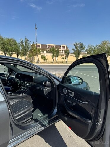 Mercedes E 300 4MATIC 2019, 144,000 km - 2.0 l - Naxçıvan
