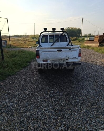 Toyota Hilux 2003, 98,000 km - 3.0 l - Mingəçevir