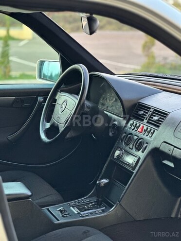 Mercedes C 200 1998, 210,324 km - 2.0 л - Saatlı