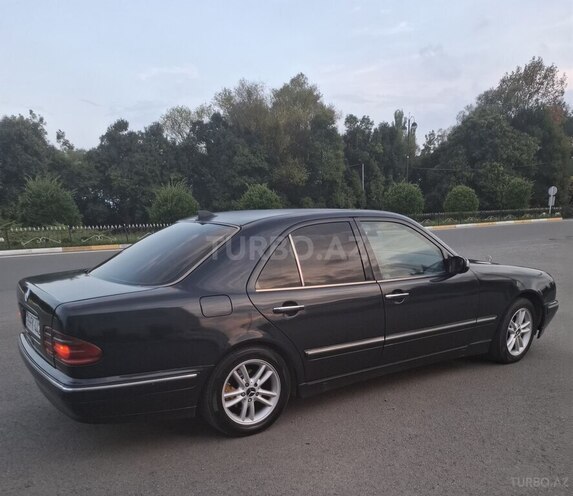 Mercedes E 220 2000, 599,990 km - 2.2 l - Lənkəran