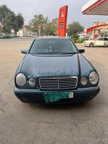 Mercedes E 220 1998, 254,065 km - 2.2 l - Biləsuvar