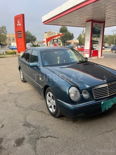 Mercedes E 220 1998, 254,065 km - 2.2 l - Biləsuvar