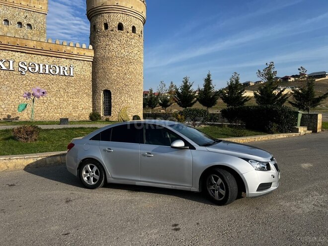 Chevrolet Cruze 2011, 404,000 km - 1.4 л - Şamaxı