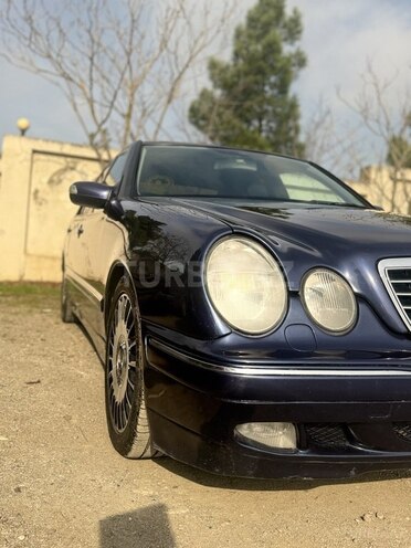 Mercedes E 270 2000, 590,000 km - 2.7 л - Xırdalan