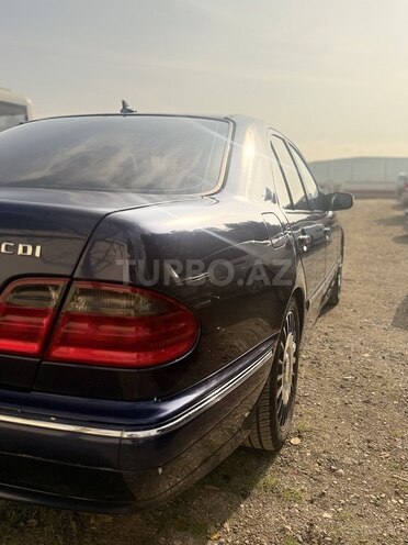 Mercedes E 270 2000, 590,000 km - 2.7 л - Xırdalan