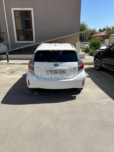 Toyota Aqua 2017, 320,000 km - 1.5 l - Naxçıvan