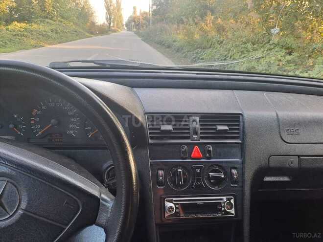 Mercedes C 220 1997, 436,692 km - 2.2 л - Xaçmaz