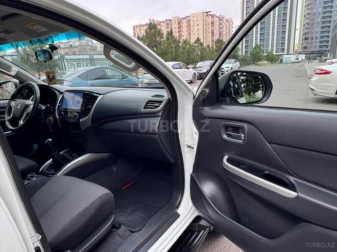 Mitsubishi L200 2023, 85,218 km - 2.4 l - Bakı