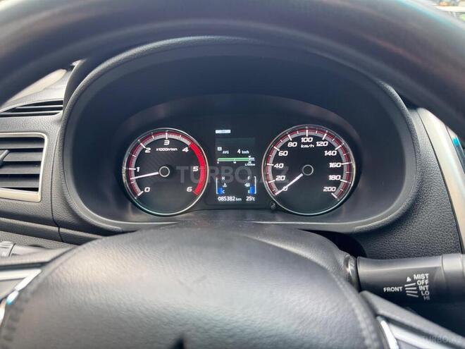 Mitsubishi L200 2023, 85,218 km - 2.4 l - Bakı
