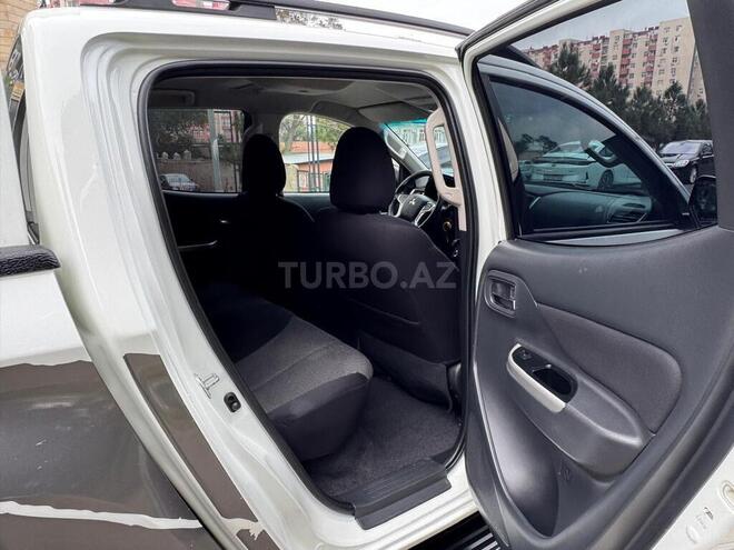 Mitsubishi L200 2023, 85,218 km - 2.4 l - Bakı