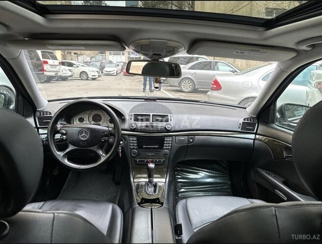 Mercedes E 220 2007, 246,000 km - 2.2 л - Bakı