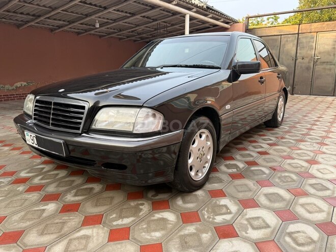 Mercedes C 180 1999, 385,680 km - 1.8 l - Qazax