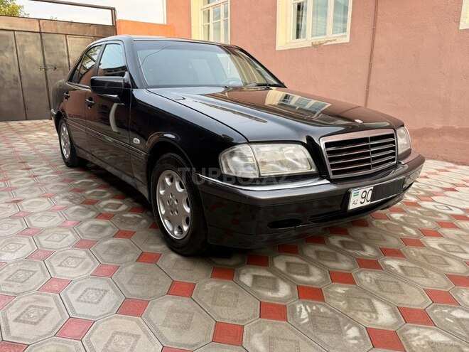 Mercedes C 180 1999, 385,680 km - 1.8 l - Qazax
