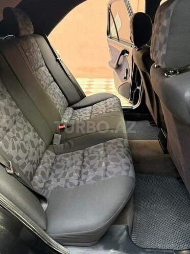 Mercedes C 180 1999, 385,680 km - 1.8 l - Qazax