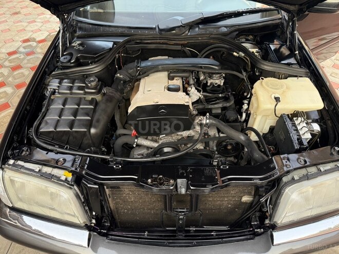 Mercedes C 180 1999, 385,680 km - 1.8 l - Qazax