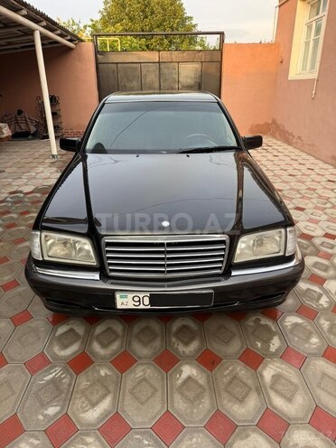 Mercedes C 180 1999, 385,680 km - 1.8 l - Qazax