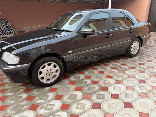 Mercedes C 180 1999, 385,680 km - 1.8 l - Qazax