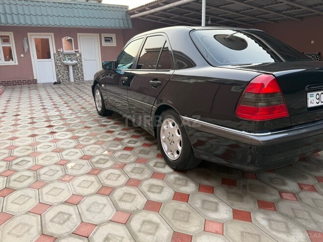 Mercedes C 180 1999, 385,680 km - 1.8 l - Qazax