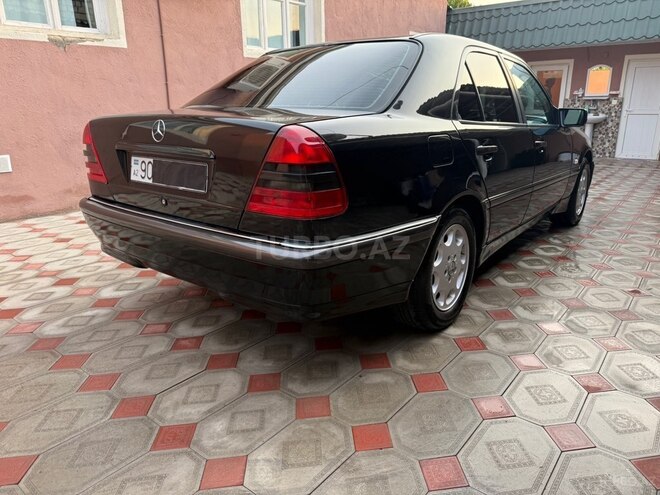 Mercedes C 180 1999, 385,680 km - 1.8 l - Qazax