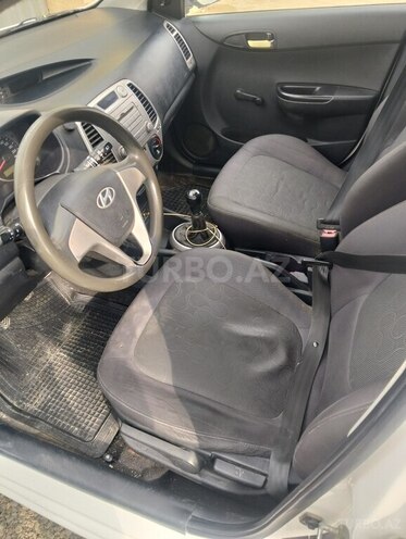 Hyundai i20 2009, 308,000 km - 1.2 l - Salyan